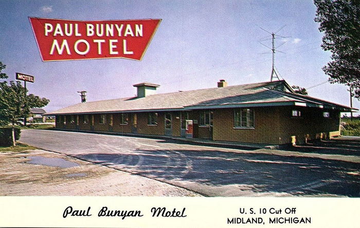 Paul Bunyan Motel - Vintage Postcard (newer photo)